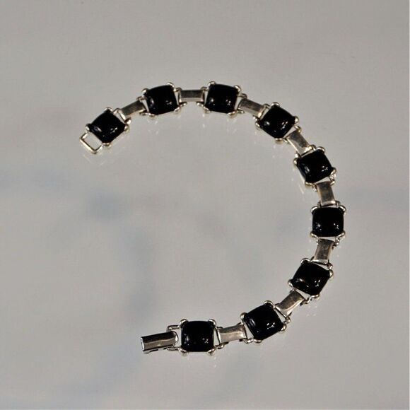 Black Beads Bracelet Faceted Square Beads In Silver Tone Settings - Picture 4 of 6
